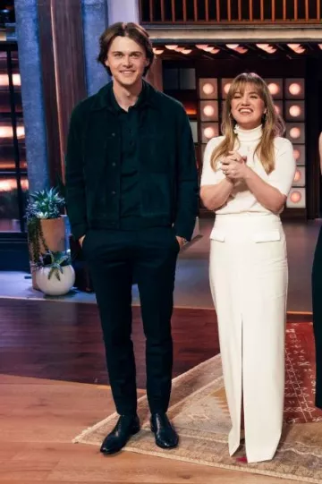 J.Crew Collection Tuxedo Maxi Skirt in Wool worn by Kelly Clarkson at The Kelly Clarkson Show 5.52 on January 11, 2024
