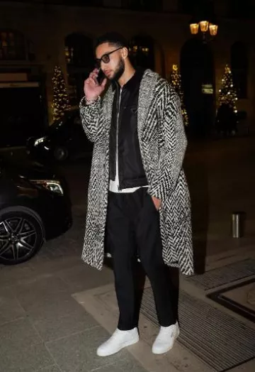 Zapatillas Prada All White Triangle Logo 'Downtown' usadas por Ben Simmons en la cuenta de Instagram @bensimmons