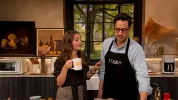 Max Mara Dallas Pantalon large asymétrique en laine porté par Drew Barrymore tel qu’on le voit dans The Drew Barrymore Show le 10 janvier 2024