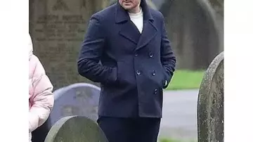 Abrigo de lana azul de Joe Burkett (Richard Armitage) en Fool Me Once (T01E01)