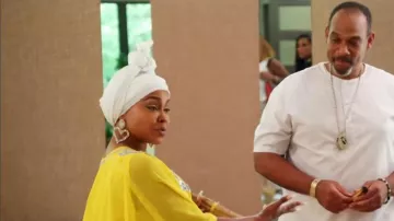 Fashion Nova All Drop Ear­rings worn by Phaedra Parks as seen in Married to Medicine (S10E09)