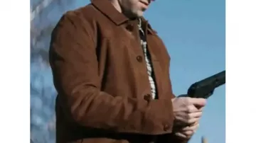 Chaqueta de cuero marrón de David O'Donnell (Shaun Sipos) en Reacher - Prime Premiere