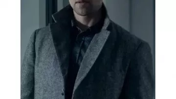 Abrigo de lana gris para hombre de David O'Donnell (Shaun Sipos) en Reacher - Prime Premiere