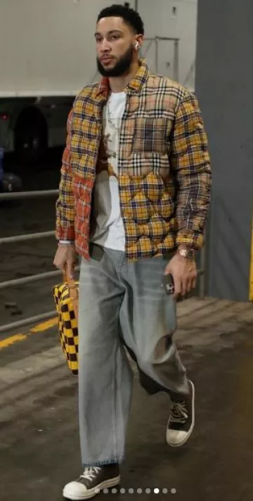 Baskets basses en toile marron poussière Rick Owens portées par Ben Simmons sur le compte Instagram @bensimmons