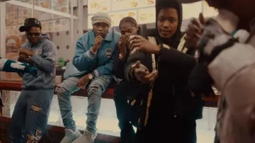 Jeans Amiri Clay Indigo & Black Leather 'MX1' porté par Fivio Foreign en Russ Millions x Fivio Foreign- Canarsie (Vidéo officielle)