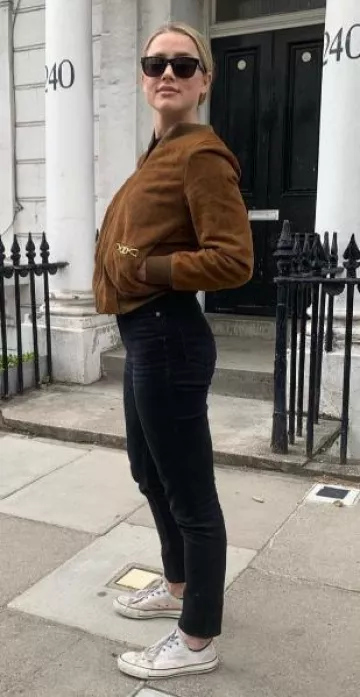 Baskets basses Converse Chuck Taylor portées par Amber Heard sur son Instagram le 28 juin 2021