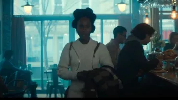 Alexander McQueen Vestido de suéter de lana y cachemira con cremallera acanalada usado por Sloane (DeWanda Wise) como se ve en Tres mujeres (S01E07)