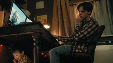 Polo Ralph Lauren Vintage Aztec Button Shirt worn by Peter Prior (Finn Bennett) as seen in True Detective (S04E01)