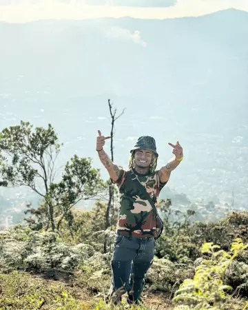 Gallery Dept. Navy 'LA Flare' Carpenter Pants worn by Lil Pump on the Instagram account @lilpump