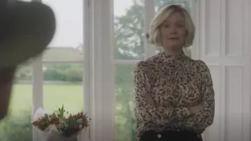 Blusa estampada de H&M usada por Anna Bolton como se ve en Vera (T13E03)