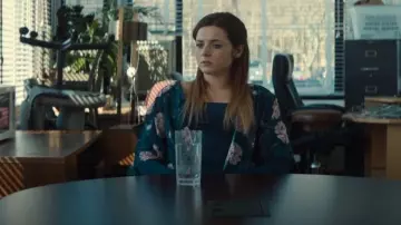 Source unknown Dark Green short Ki­mono worn by Maggie (Gabrielle Creevy) as seen in Three Women (S01E08)
