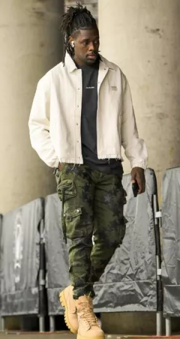 Bottes militaires Heron Preston Beige Nubuck portées par Jrue Holiday sur le compte Instagram @jrue_holiday11