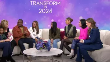 Pantalon taille haute Kendra Scott porté par Kendra Scott tel qu’on le voit dans Today with Hoda & Jenna le 18 janvier 2024