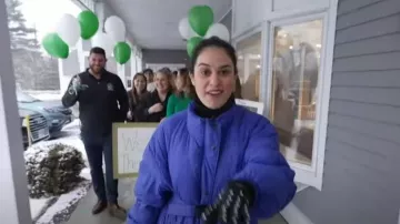 Isabel Marant Etoile Dilys Chaqueta acolchada con cinturón reciclado usada por Donna Farizan como se ve en Today el 19 de enero de 2024