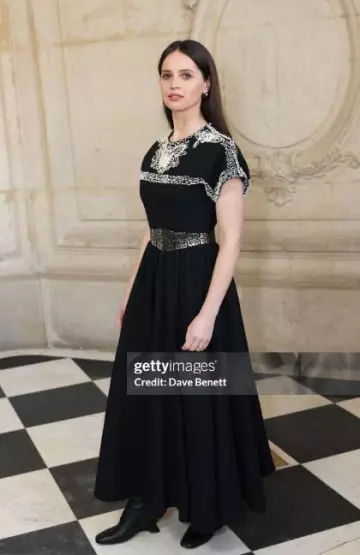 Dior Naughtily-D Wedge Boot portée par Felicity Jones au défilé Dior Haute Couture Paris le 22 janvier 2024