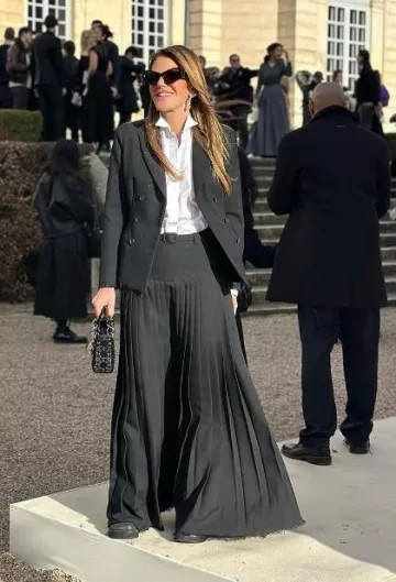 Gafas de sol con montura de ojo de gato Balenciaga Monaco usadas por Anna Dello Russo en el desfile de alta costura de Christian Dior el 22 de enero de 2024