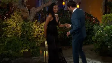 Robe formelle en velours floqué Morgan portée par Rachel Nance dans The Bachelor (S28E01)