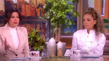 Sergio Hudson Cot­ton Ruf­fled Blouse worn by Sunny Hostin as seen in The View on January 22, 2024