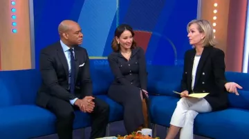 Veste Veronica Beard Miller Dickey en noir avec boutons argentés portée par Jennifer Ashton comme on le voit dans Good Morning America le 26 janvier 2024