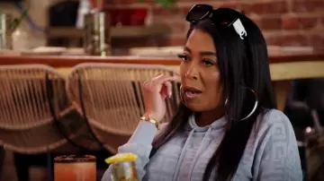 Sweat à capuche en maille à logo Givenchy porté par Toya Bush-Harris dans Married to Medicine (S10E10)