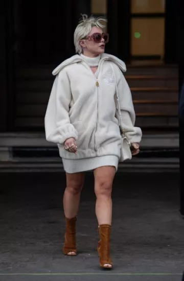 Valentino V-Soul Acetate Butterfly Sunglasses worn by Florence Pugh in Paris on January 23, 2024