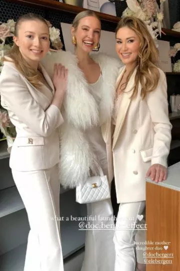 Chanel Kelly Shopper Bag worn by Leonie Hanne on her Instagram Story on January 27, 2024