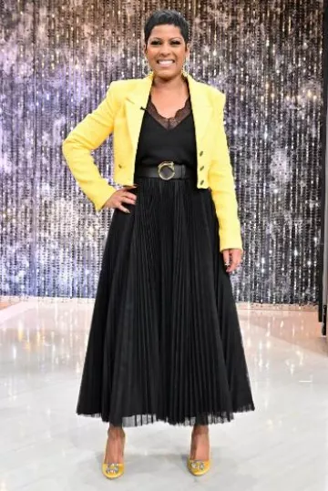 Alessandra Rich Cropped Boucle Tweed Blazer worn by Tamron Hall at The Tamron Hall Show 5.87 on January 26, 2024