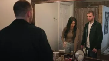 Sobrecamisa de pana de H&M usada por Connor Tomlinson como se ve en Love on the Spectrum (T02E01)