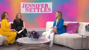 Bermudas de sarga plisada Dorothee Schumacher usadas por Jennifer Nettles como se ve en Today el 30 de enero de 2024