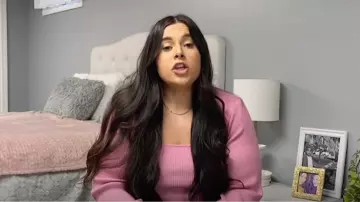 Jo+Co Pink Square Neck Sweater worn by Aryanna as seen in 90 Day Diaries (S05E04)