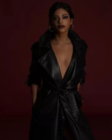 Letitia Fontana- Trench de cuero de Letitia Fontana en la cuenta de Instagram @letitia_fontana