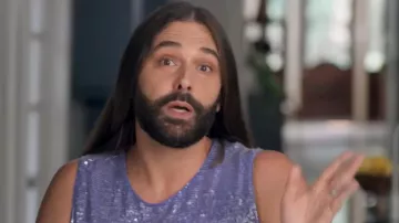 La Pointe Sequin-Cropped-Round-Hem-Tank usado por Jonathan Van Ness como se ve en Queer Eye (S08E03)