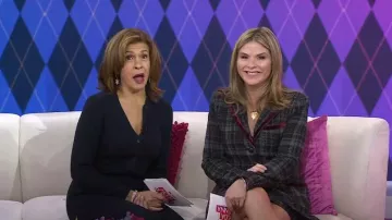 Falda Cara Cara Kaya en Plaid Charcoal usada por Jenna Bush Hager como se ve en Today with Hoda & Jenna el 1 de febrero de 2024