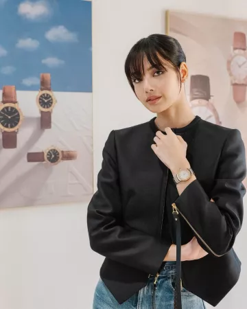 Bvlgari x Lisa Watch worn by Lisa on her Instagram post on January 31, 2024
