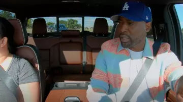 Chaqueta con estampado azteca de Zara usada por Karamo Brown como se ve en Queer Eye (S08E06)