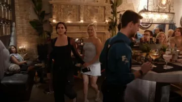 Pantalon Lioness Cypress porté par Katie Maloney dans Vanderpump Rules (S11E01)