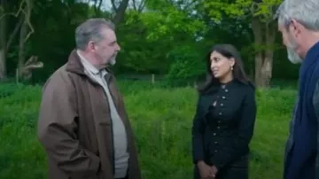 Pretty Attitude Mil­i­tary Jack­et worn by Sam (Nimmi Harasgama) as seen in Finders Keepers (S01E03)