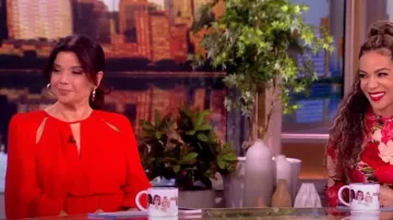 Reiss Luella Color Block Robe mi-longue portée par Ana Navarro comme on le voit dans The View le 2 février 2024