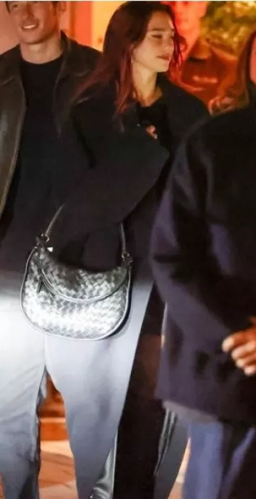 Bottega Veneta Tex Boot portée par Dua Lipa à la Sunset Tower de Los Angeles, le 1er février 2024