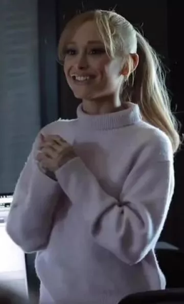 Suéter de cuello alto de mezcla de lana y cachemira de Vince usado por Ariana Grande en la entrevista de Eternal Sunshine el 1 de febrero de 2024