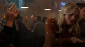 Suéter de cárdigan de Madewell usado por Sylvie Brett (Kara Killmer) como se ve en Chicago Fire (T12E03)