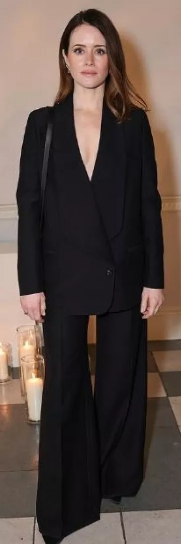 Chaqueta Sheri de Loro Piana usada por Claire Forlani en el Evento Anual de Loro Piana el 1 de febrero de 2024