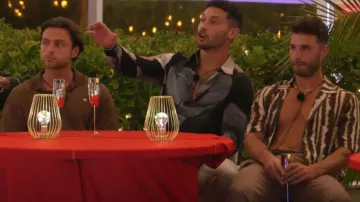 Chemise Nanushka Venci Tie Dye portée par Josh Ritchie dans Love Island : All Stars (S01E21)
