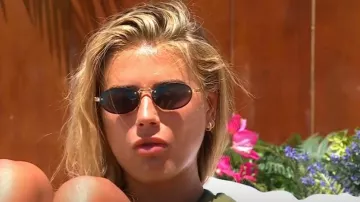 Gafas de sol Shein Vintage Small Oval Frame Metal Leg Punk Style usadas por Arabella Chi como se ve en Love Island: All Stars (T01E21)