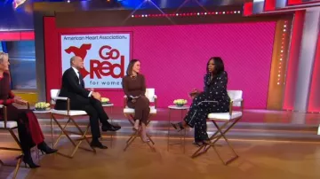Ramy Brook Willa adornó el blazer de botonadura simple usado por Yvonne Orji como se vio en Good Morning America el 1 de febrero de 2024