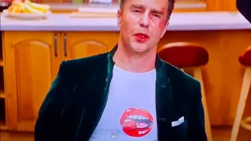 Camiseta de Cherry Bomb Lips usada por Aidan (Sam Rockwell) en Argylle