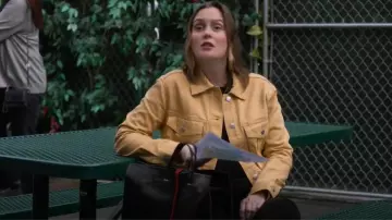 Clare V. Simple Tote worn by Angie D'Amato (Leighton Meester) as seen in Single Parents (S02E19)