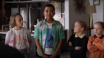 Chemise Volcom Mag Sketch portée par Rory Banks (Devin Trey Campbell) dans Single Parents (S02E20)