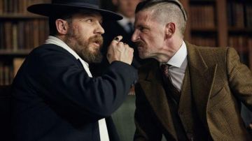 The suit of brown tweed, Arthur Shelby (Paul Anderson) in Peaky Blinders (Season 03 Episode 05)