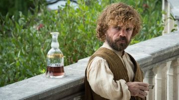 The carafe wine of Tyrion Lannister (Peter Dinklage) in Game of Thrones